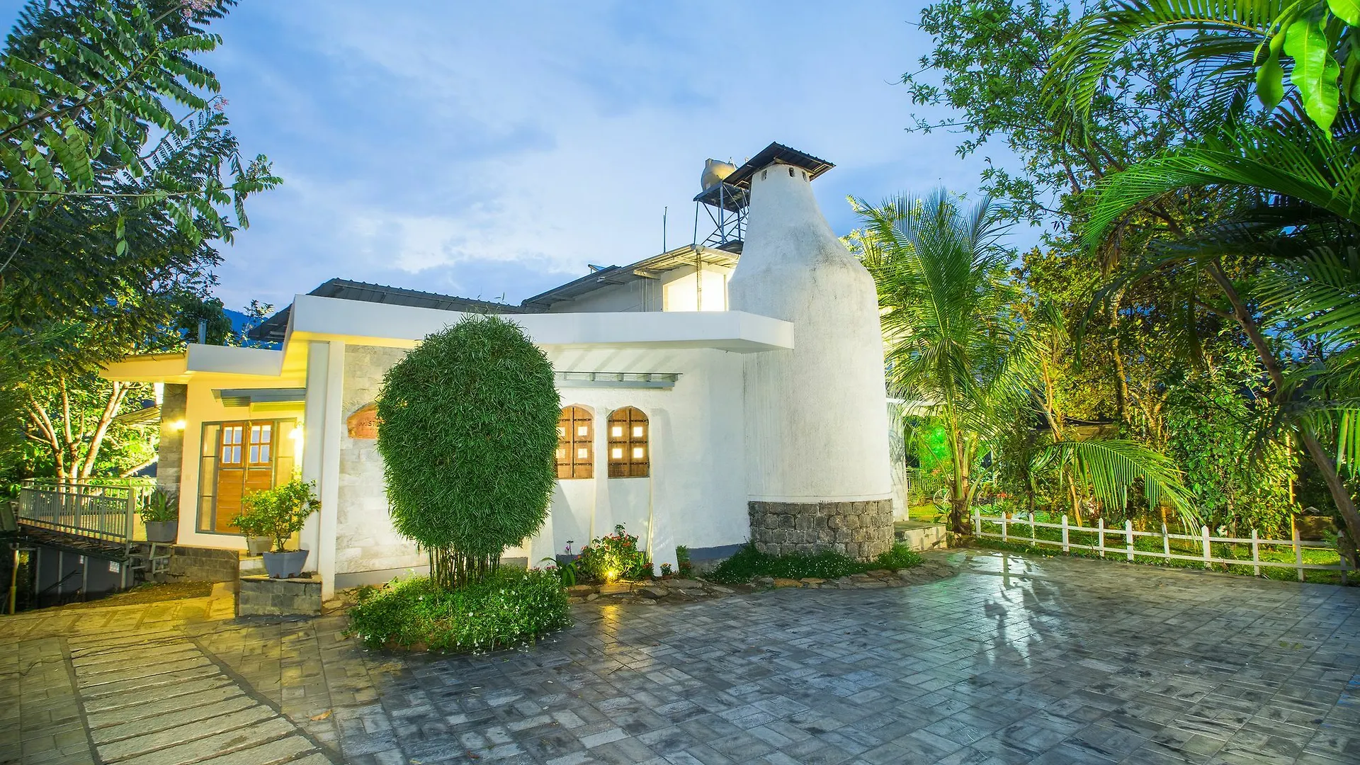 Hotel Mistletoe Munnar